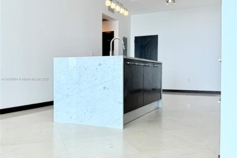 Снять в аренду кондоминиум в Майами, Флорида 1 спальня, 84.73м2, № 1958547 - фото 13