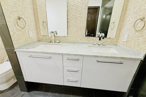 Снять в аренду кондоминиум в Майами, Флорида 1 спальня, 84.73м2, № 1958547 - фото 23