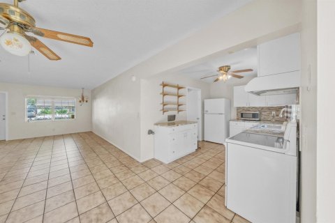 Villa ou maison à vendre à Boca Raton, Floride: 3 chambres, 100.98 m2 № 2429967 - photo 15