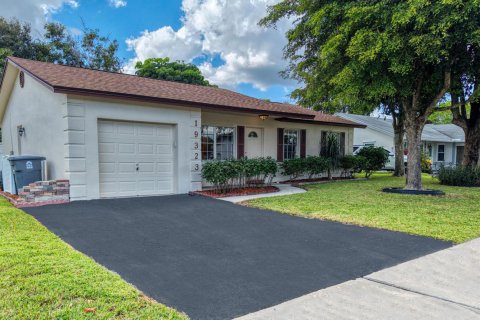 Villa ou maison à vendre à Boca Raton, Floride: 3 chambres, 100.98 m2 № 2429967 - photo 3