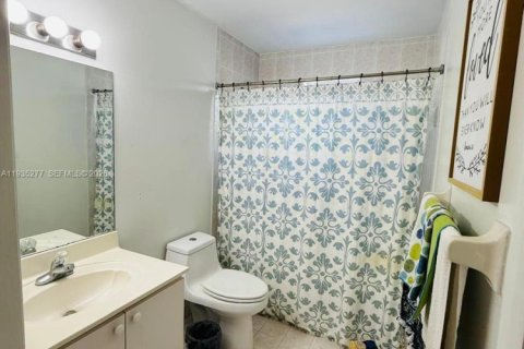 Casa en venta en Doral, Florida, 3 dormitorios, 119.84 m2 № 1993399 - foto 20