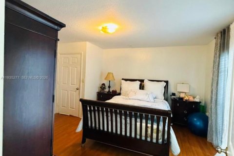 Casa en venta en Doral, Florida, 3 dormitorios, 119.84 m2 № 1993399 - foto 12