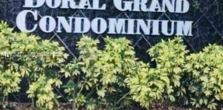 Casa en Doral, Florida 2 dormitorios, 119.84 m2 № 1993399