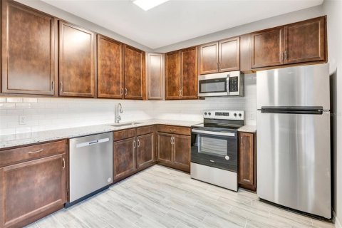 Townhouse in Bradenton, Florida 3 bedrooms, 119.1 sq.m. № 1732992 - photo 12