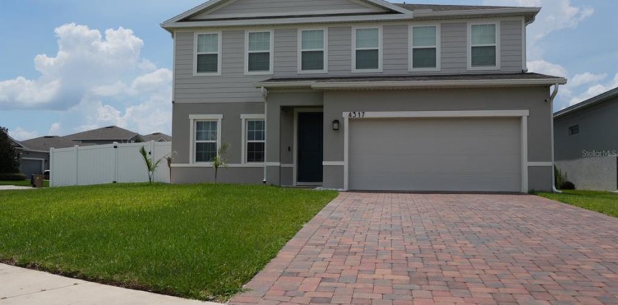 Villa ou maison à Kissimmee, Floride 4 chambres, 260.87 m2 № 1846740