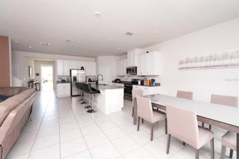 Casa en alquiler en Kissimmee, Florida, 4 dormitorios, 260.87 m2 № 1846740 - foto 9