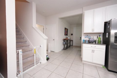 Casa en alquiler en Kissimmee, Florida, 4 dormitorios, 260.87 m2 № 1846740 - foto 7