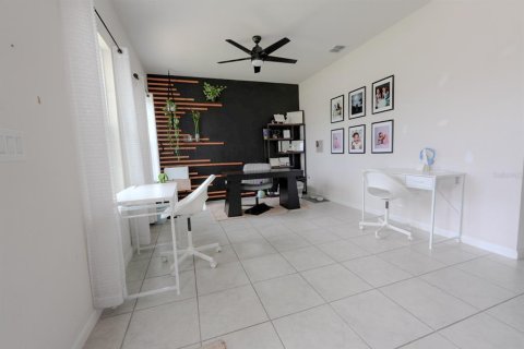Casa en alquiler en Kissimmee, Florida, 4 dormitorios, 260.87 m2 № 1846740 - foto 5