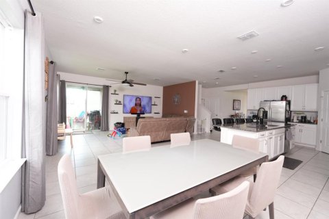 Casa en alquiler en Kissimmee, Florida, 4 dormitorios, 260.87 m2 № 1846740 - foto 10