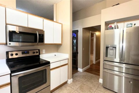 Villa ou maison à louer à Orlando, Floride: 3 chambres, 136.85 m2 № 2388688 - photo 17
