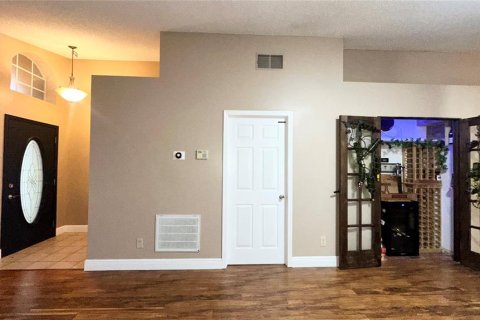 Villa ou maison à louer à Orlando, Floride: 3 chambres, 136.85 m2 № 2388688 - photo 6