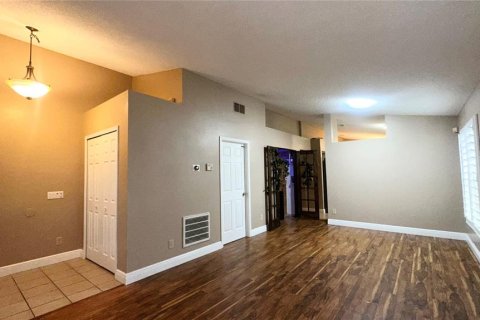 Villa ou maison à louer à Orlando, Floride: 3 chambres, 136.85 m2 № 2388688 - photo 8