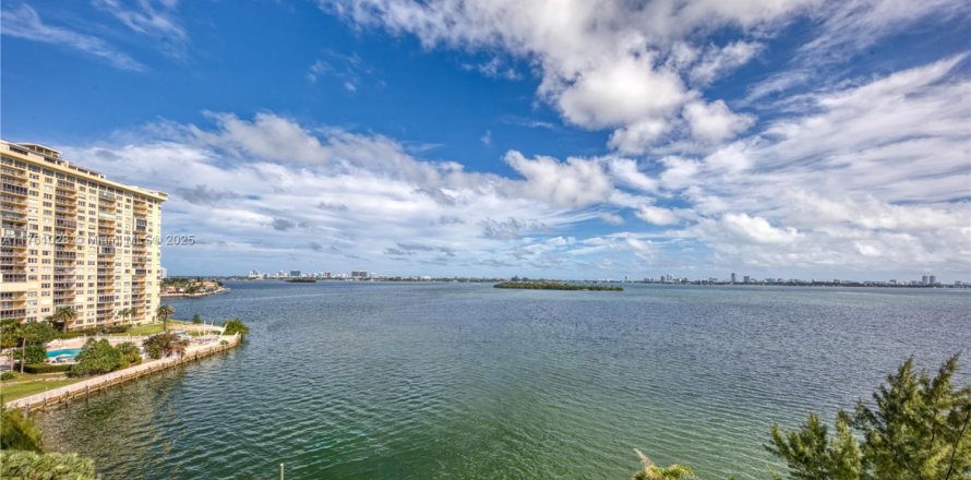 Condo à Miami, Floride, 3 chambres № 1507178