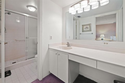 Купить кондоминиум в Тамарак, Флорида 2 спальни, 117.99м2, № 2031593 - фото 20