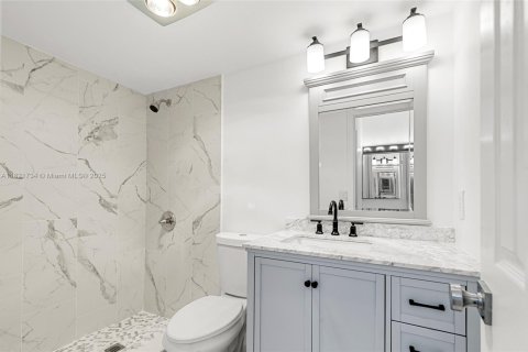 Condo in Hollywood, Florida, 2 bedrooms  № 1788491 - photo 6