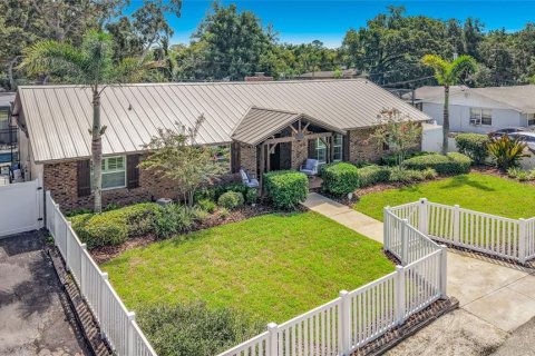 Villa ou maison à vendre à Orlando, Floride: 3 chambres, 214.14 m2 № 2140525 - photo 4