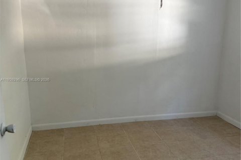 Снять в аренду квартиру в Майами, Флорида 2 спальни, 72.84м2, № 2046297 - фото 5