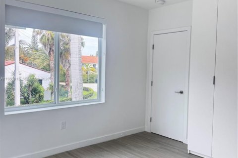 Appartement à louer à Miami Beach, Floride: 2 chambres, 74.32 m2 № 2024684 - photo 4