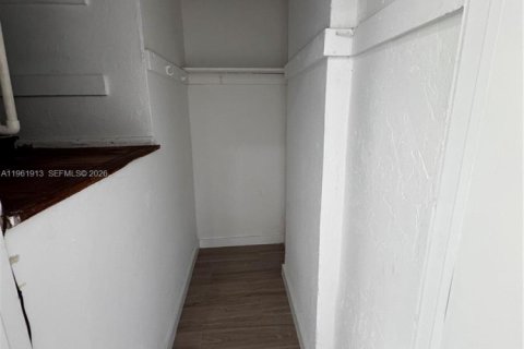 Appartement à louer à Miami Beach, Floride: 2 chambres, 74.32 m2 № 2024684 - photo 10