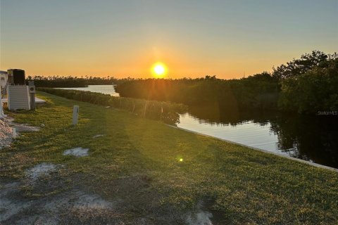 Terreno en venta en North Port, Florida № 2231971 - foto 4