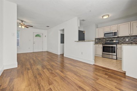 Villa ou maison à vendre à Saint Petersburg, Floride: 3 chambres, 101.08 m2 № 2389212 - photo 3