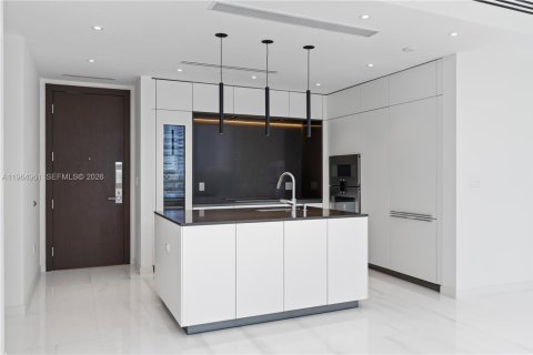 Condominio en alquiler en Miami, Florida, 2 dormitorios, 146.97 m2 № 2026451 - foto 2