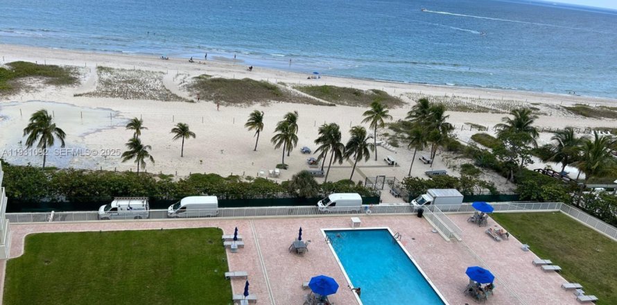 Condo à Pompano Beach, Floride, 1 chambre  № 1993421