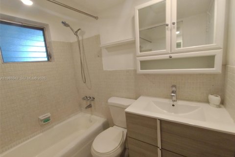 Apartamento en alquiler en Hollywood, Florida, 1 dormitorio, 53.51 m2 № 2026370 - foto 12