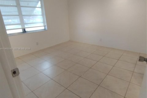 Apartamento en alquiler en Hollywood, Florida, 1 dormitorio, 53.51 m2 № 2026370 - foto 8