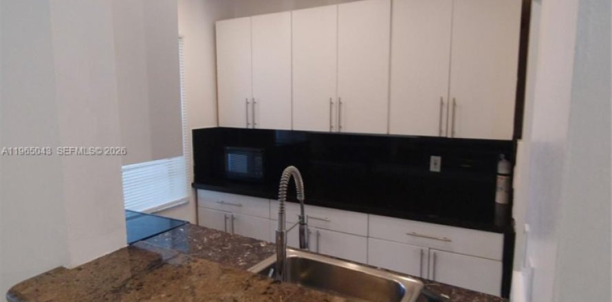 Apartamento en Hollywood, Florida 1 dormitorio, 53.51 m2 № 2026370