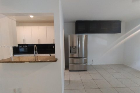 Apartamento en alquiler en Hollywood, Florida, 1 dormitorio, 53.51 m2 № 2026370 - foto 2