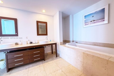 Condominio en venta en Miami, Florida, 2 dormitorios, 121.98 m2 № 2002898 - foto 5