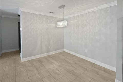 Condo in Tampa, Florida, 2 bedrooms  № 1732957 - photo 11