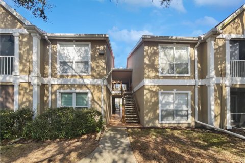 Condo in Tampa, Florida, 2 bedrooms  № 1732957 - photo 17