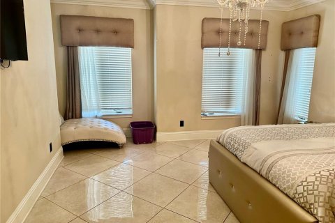 House in Winter Garden, Florida 6 bedrooms, 690.08 sq.m. № 1803072 - photo 15