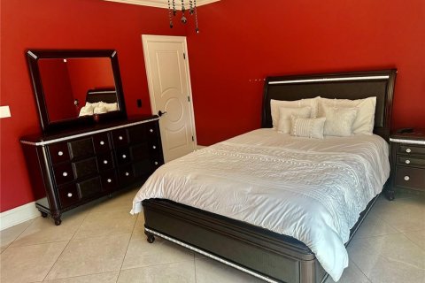 House in Winter Garden, Florida 6 bedrooms, 690.08 sq.m. № 1803072 - photo 13