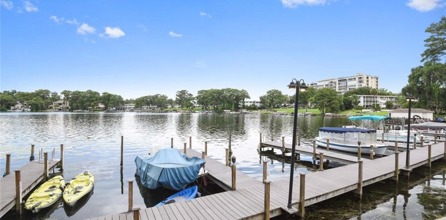 Condo à Maitland, Floride, 2 chambres  № 2408936