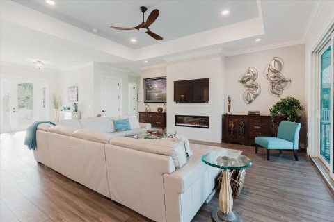 Casa en venta en Tarpon Springs, Florida, 3 dormitorios, 224.54 m2 № 1755220 - foto 18