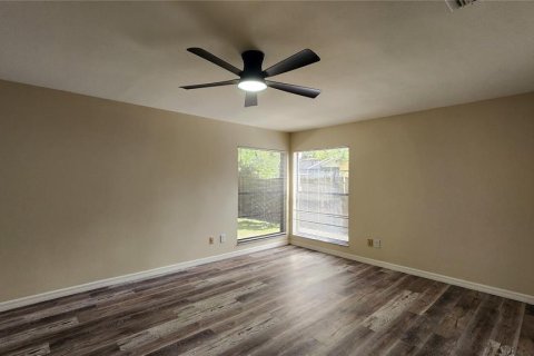 House in Lake Mary, Florida 3 bedrooms, 181.35 sq.m. № 2393516 - photo 5