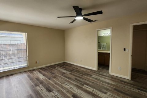House in Lake Mary, Florida 3 bedrooms, 181.35 sq.m. № 2393516 - photo 6