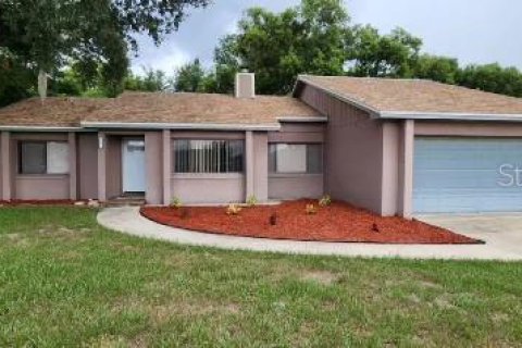 House in Lake Mary, Florida 3 bedrooms, 181.35 sq.m. № 2393516