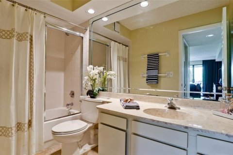 Condominio en venta en Holmes Beach, Florida, 2 dormitorios, 104.14 m2 № 1910619 - foto 23