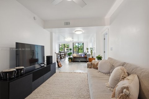 Condo in Key Biscayne, Florida, 2 bedrooms  № 1808976 - photo 4