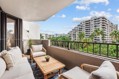 Condo in Key Biscayne, Florida, 2 bedrooms  № 1808976 - photo 1