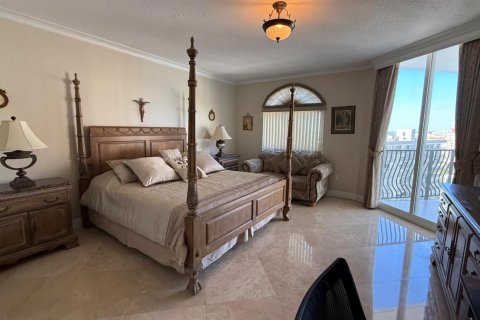 Купить кондоминиум в Форт-Лодердейл, Флорида 1 комната, 159.98м2, № 2146649 - фото 15
