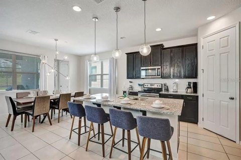 Купить виллу или дом в Киссимми, Флорида 8 комнат, 229.65м2, № 2356493 - фото 6