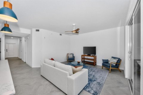Condo in Venice, Florida, 2 bedrooms in WELLEN PARK № 2211769 - photo 8