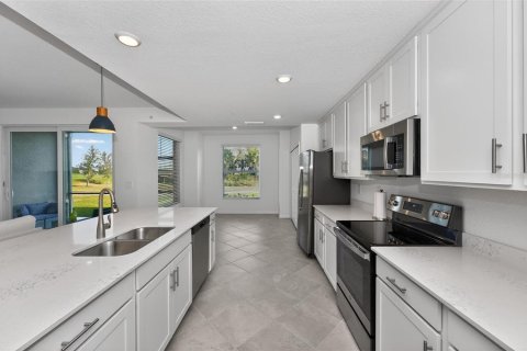 Condo in Venice, Florida, 2 bedrooms in WELLEN PARK № 2211769 - photo 19