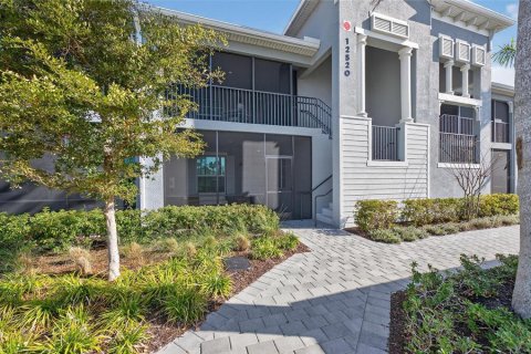 Condo in Venice, Florida, 2 bedrooms in WELLEN PARK № 2211769 - photo 2