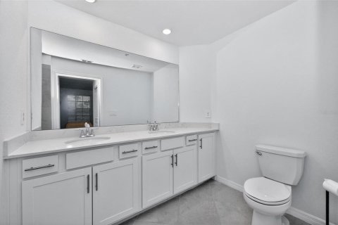 Condo in Venice, Florida, 2 bedrooms in WELLEN PARK № 2211769 - photo 28